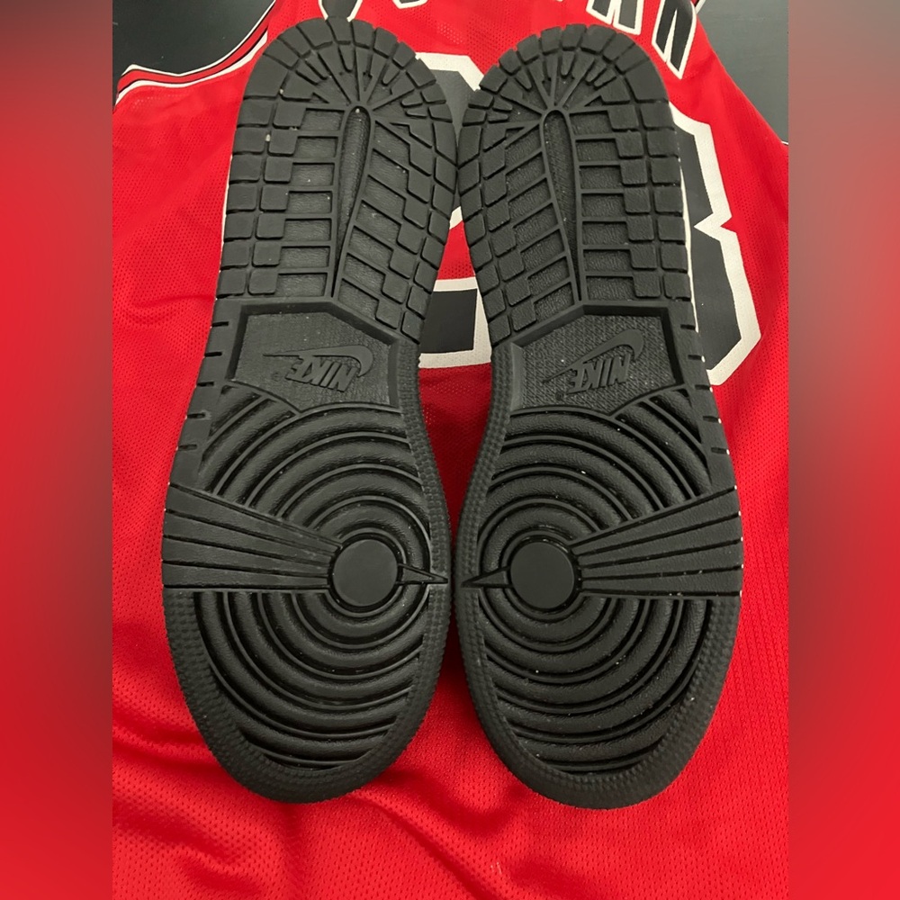 Nike Air Jordan 1 “Wear-Away Shoes” - Gorgeous Sneakers! - Picture 9 of 13